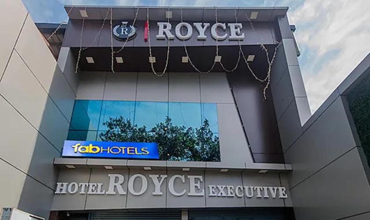 Oyo 9327 Royce Executive Hotel - Mumbai, Mumbai